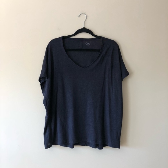LOFT Tops - LOFT navy blue linen t-shirt